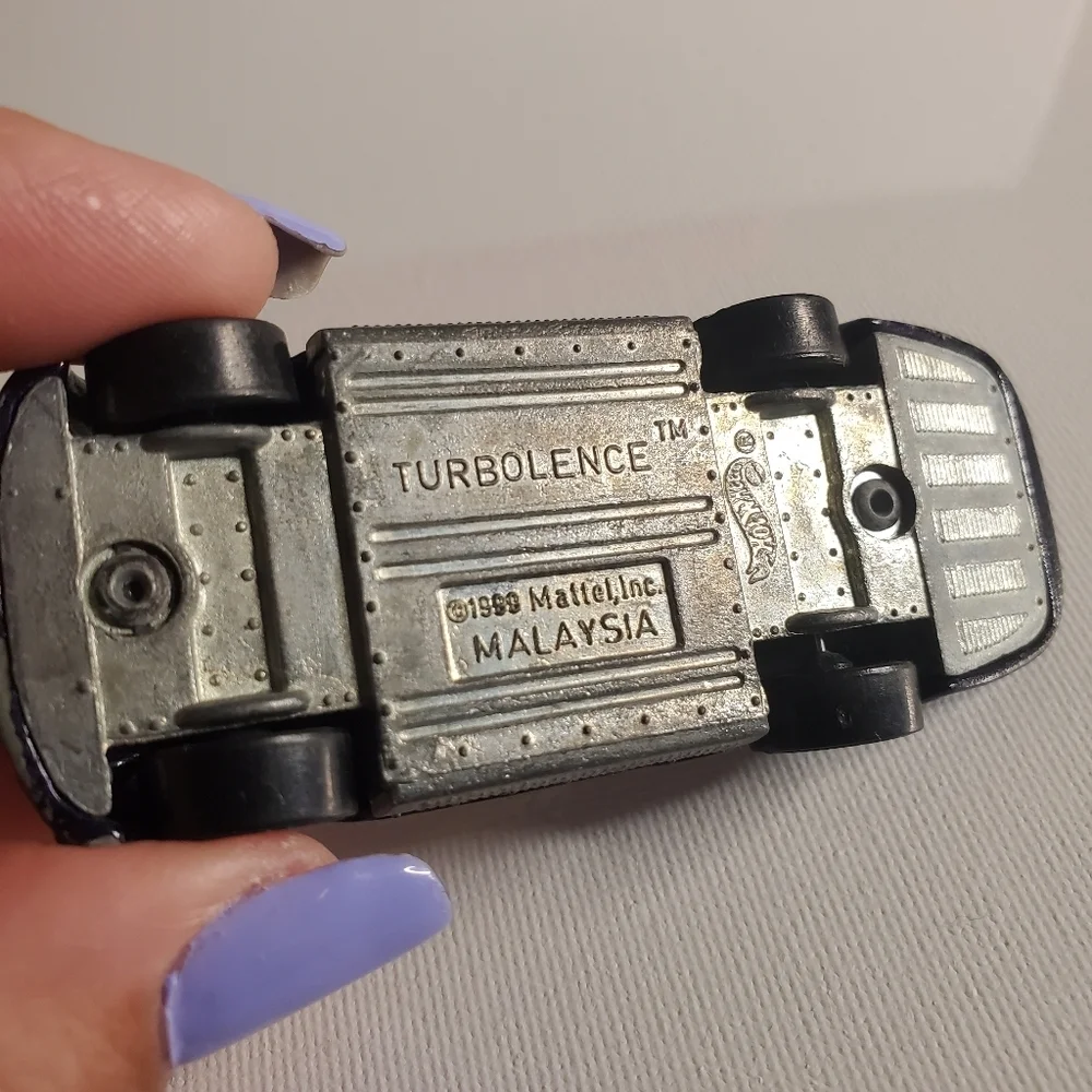 Vintage 1999- Turbolence Hot Wheel